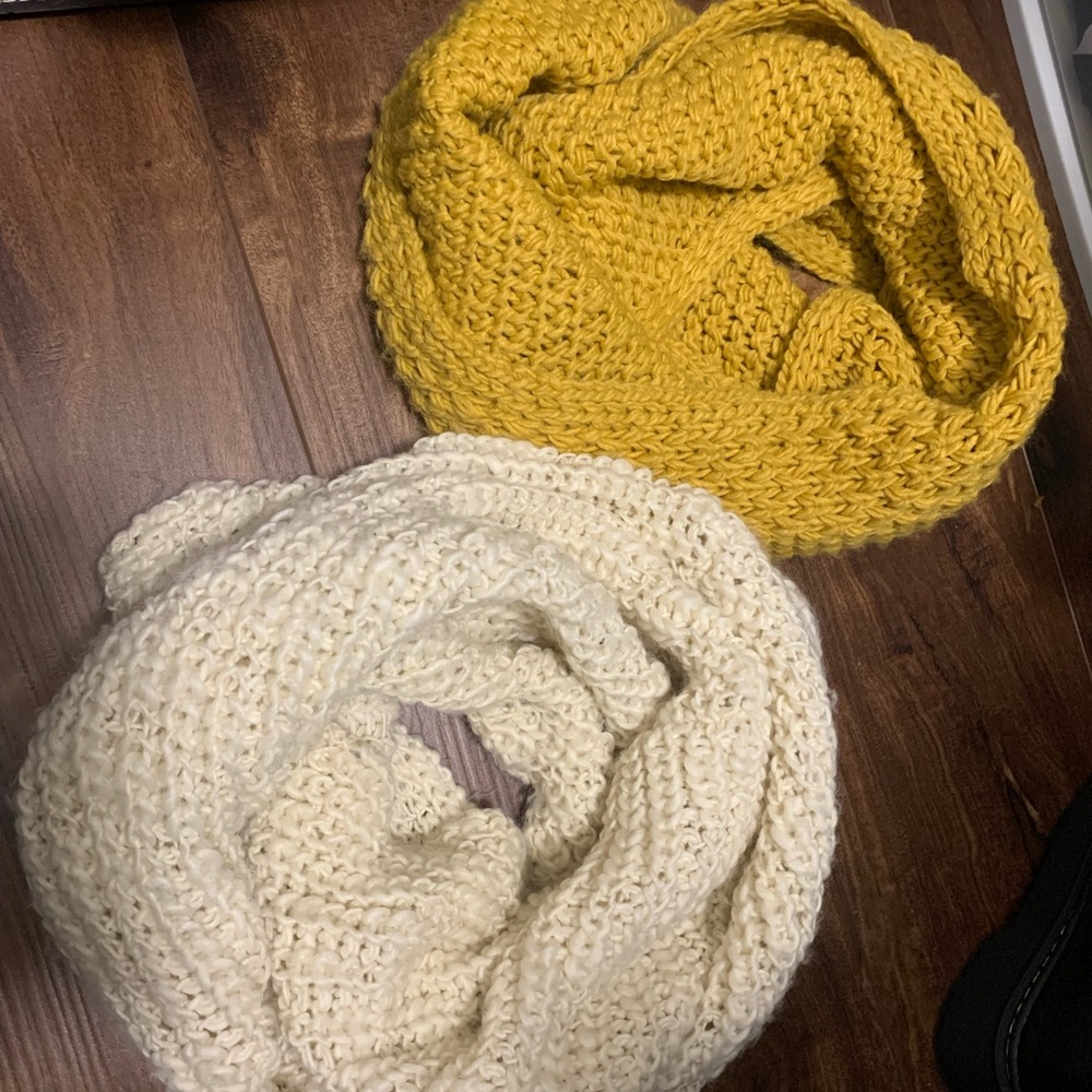 Chunky knit infinity scarf bundle
